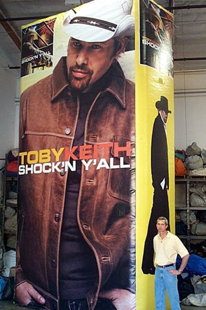 20' Toby Keith CD Box