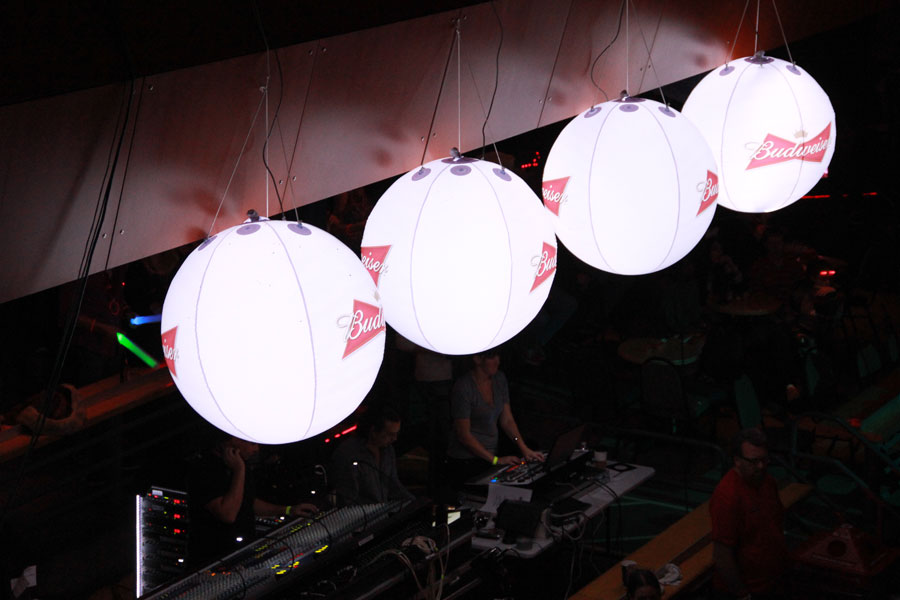 Giant Advertising Balloons
