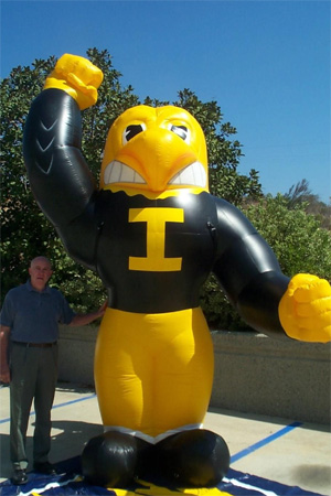 Custom Balloons > 15' Mascot Giant Balloon